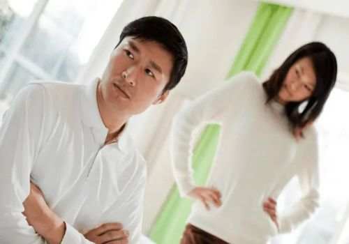 哺乳期的小孩离婚可以判给男方吗