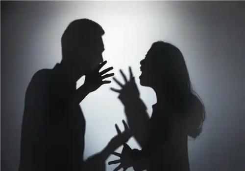 离婚了女方要给抚养费有探望吗